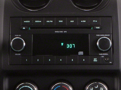 Jeep Compass 2011, tracción delantera, 4 puertas