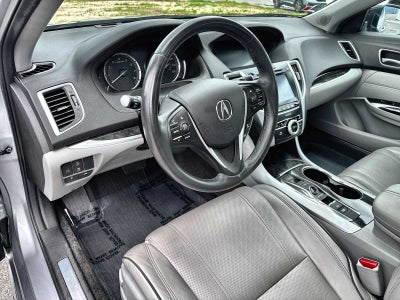 Acura TLX 2018 con paquete tecnológico