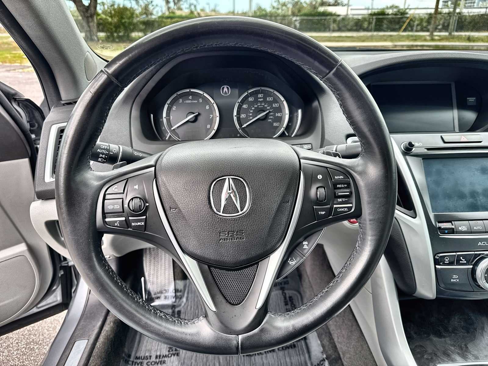 Acura TLX 2018 con paquete tecnológico