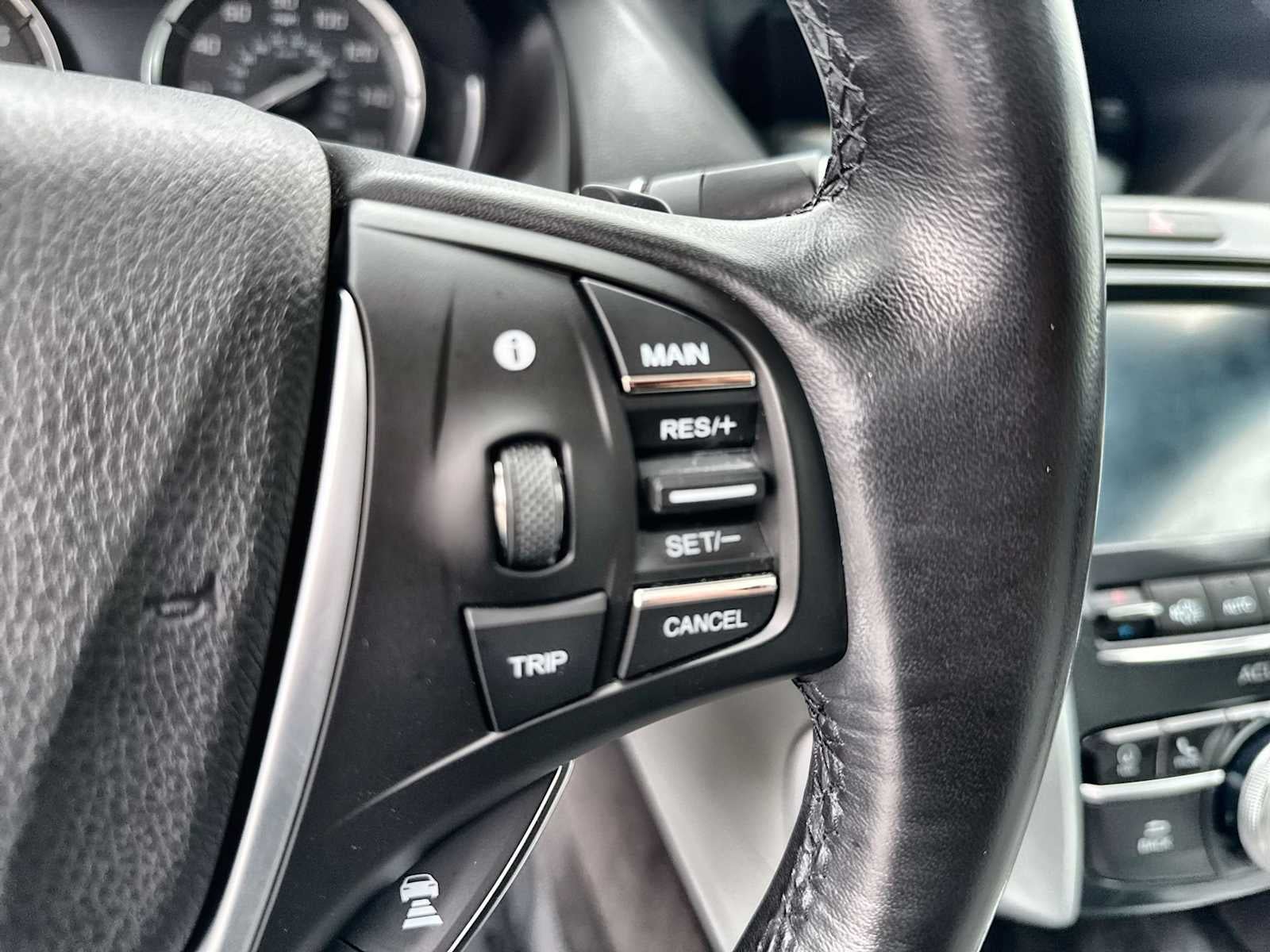 Acura TLX 2018 con paquete tecnológico