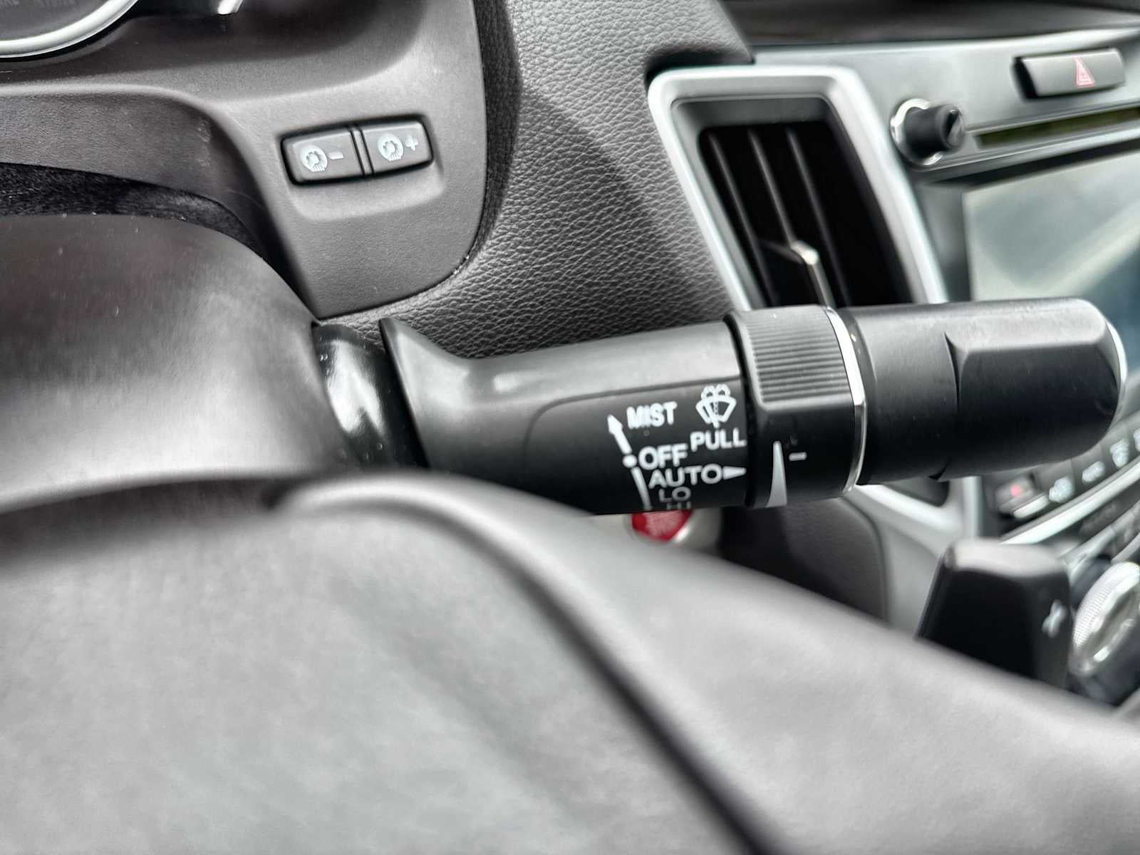 Acura TLX 2018 con paquete tecnológico