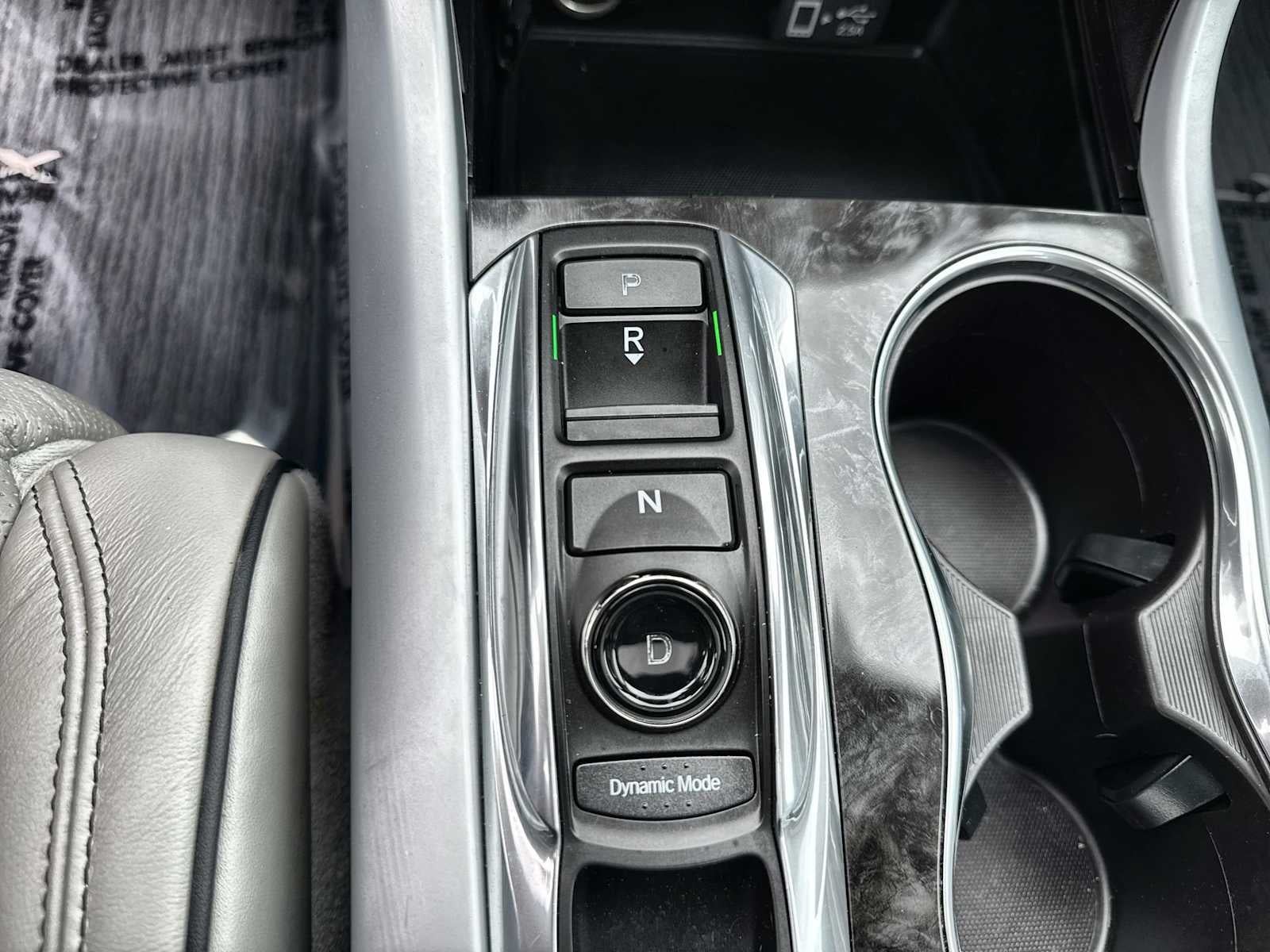 Acura TLX 2018 con paquete tecnológico