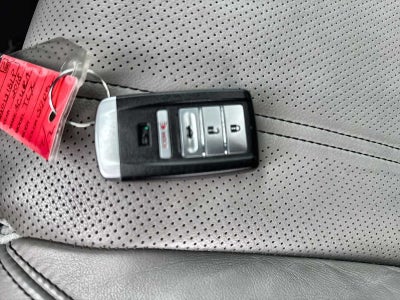 Acura TLX 2018 con paquete tecnológico