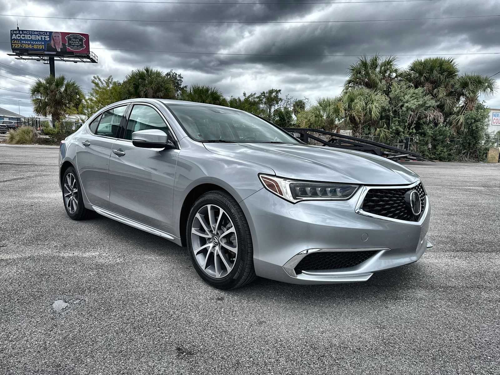 Acura TLX 2018 con paquete tecnológico