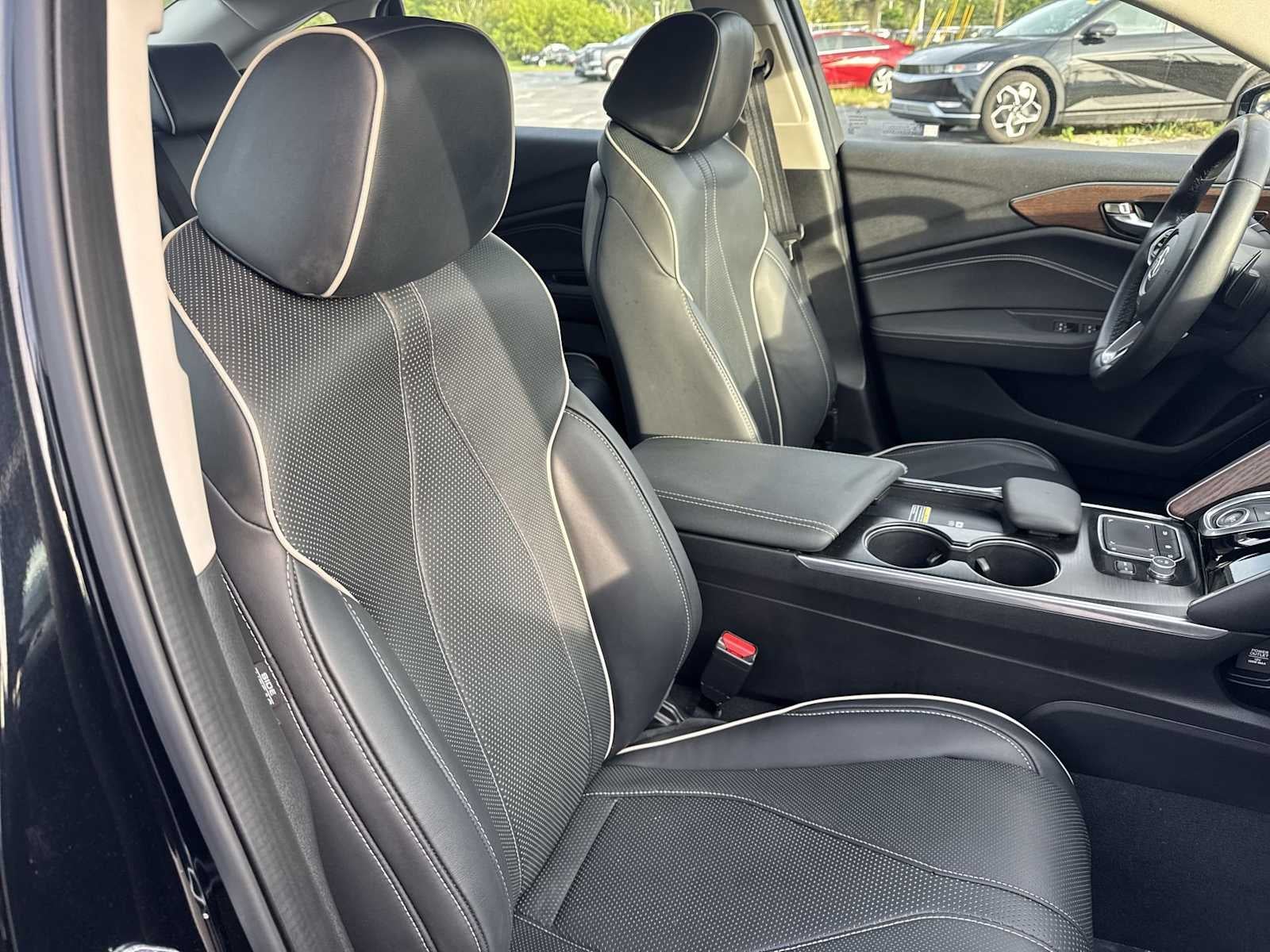 Acura TLX 2023 con paquete Advance