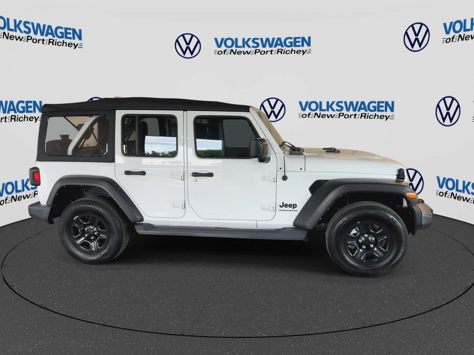 Jeep Wrangler Sport 2023