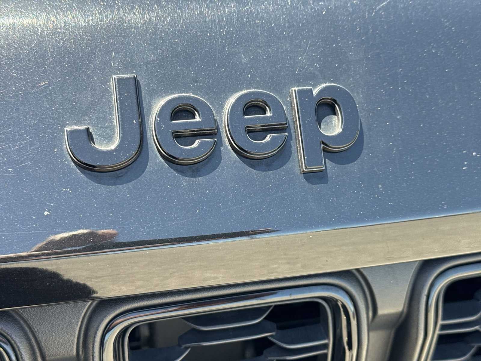 Jeep Grand Cherokee Altitude 2023