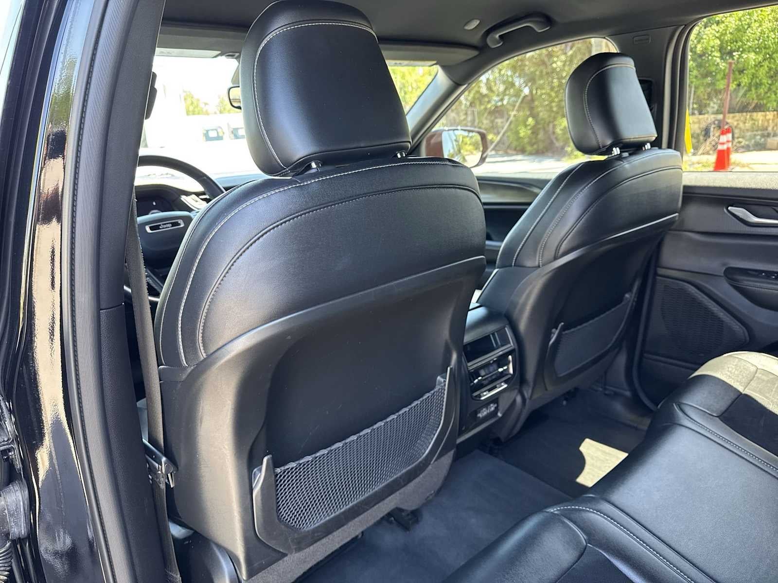 Jeep Grand Cherokee Altitude 2023