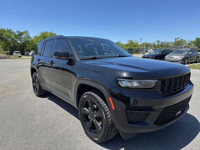 Jeep Grand Cherokee Altitude 2023