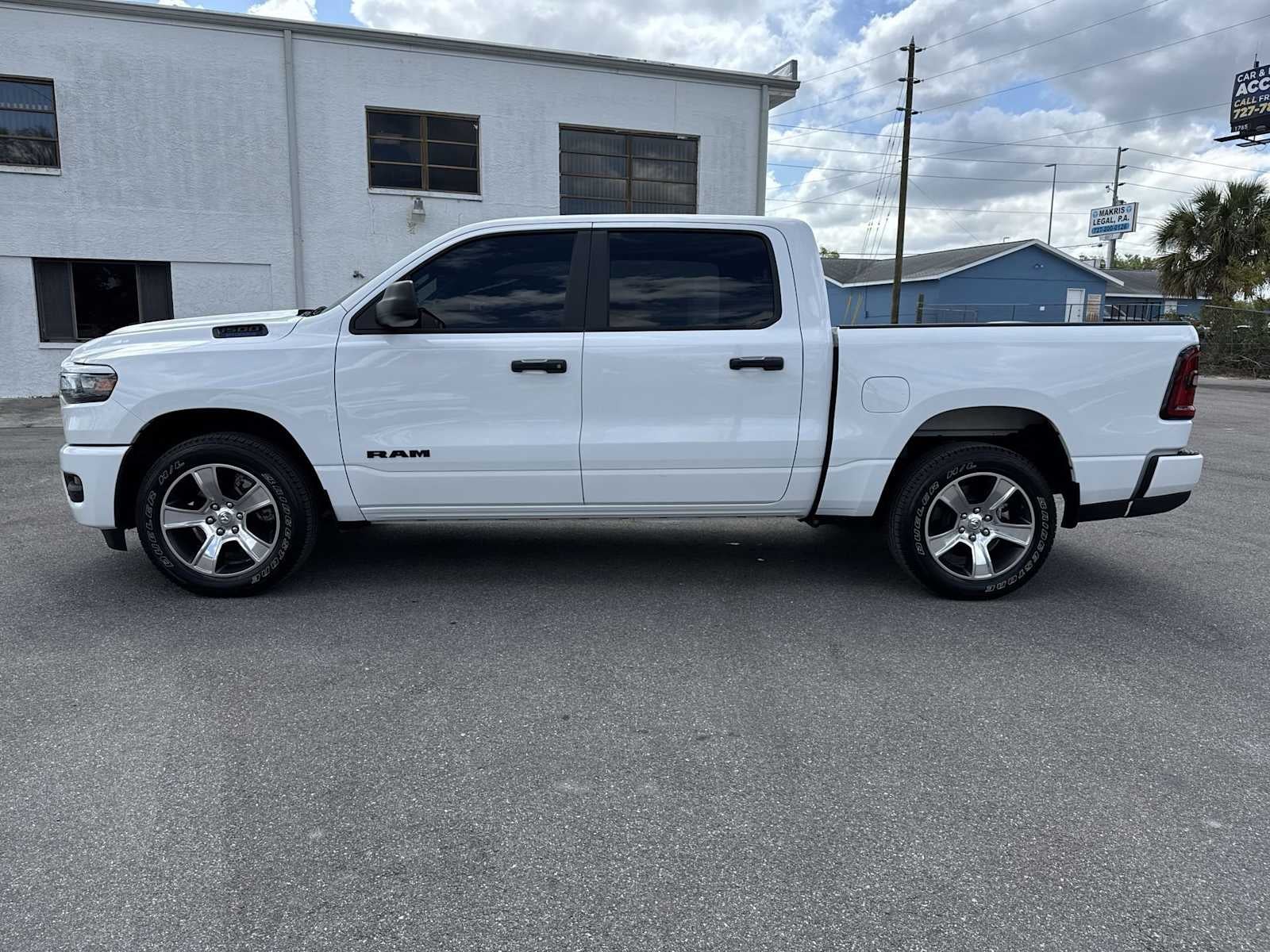 RAM 1500 Tradesman 2025