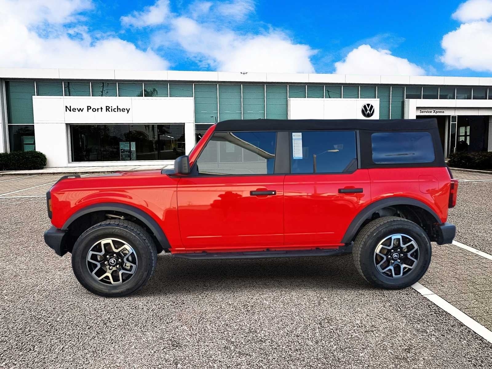 Ford Bronco Base 2023