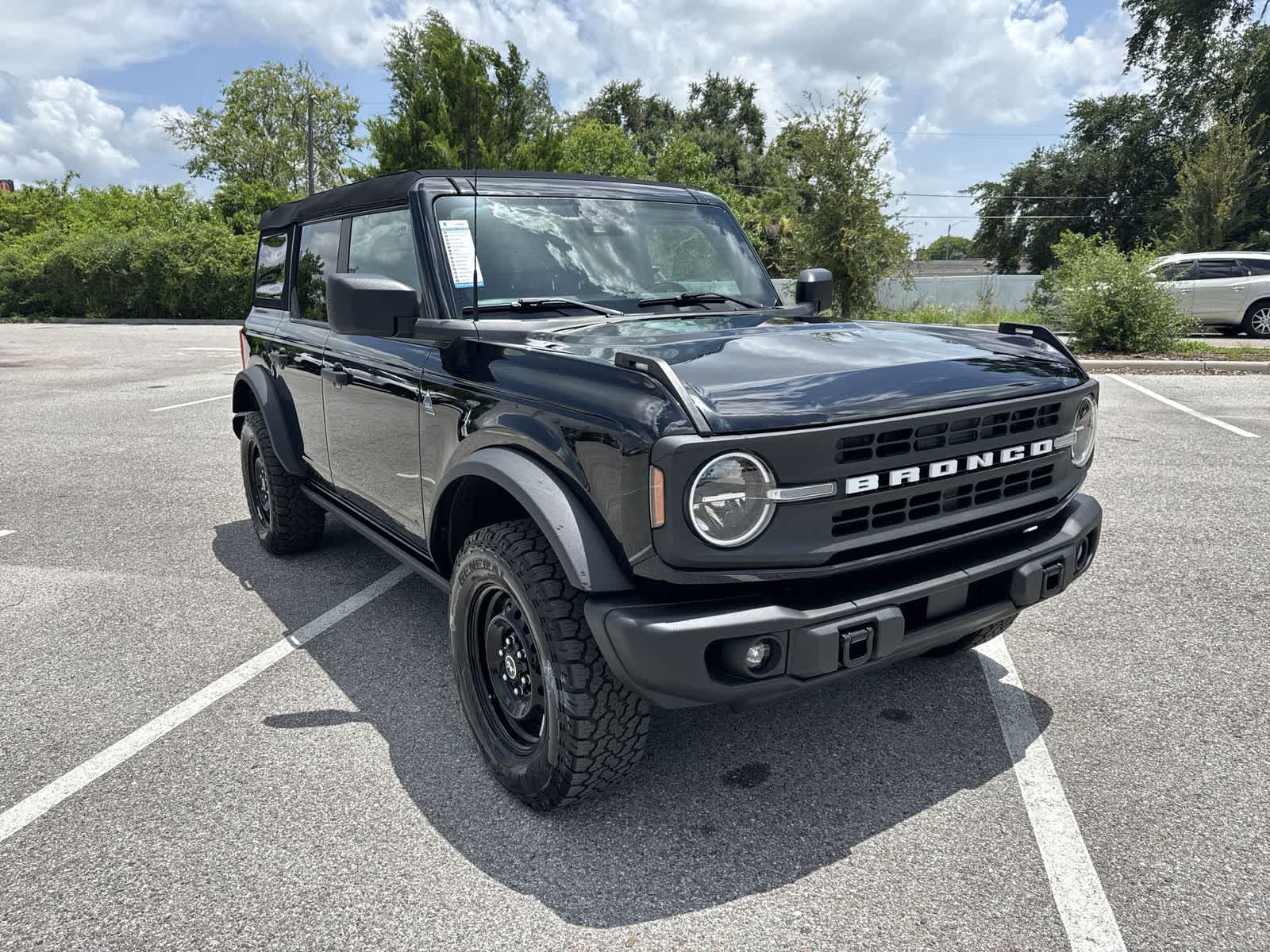 Ford Bronco Black Diamond 2023