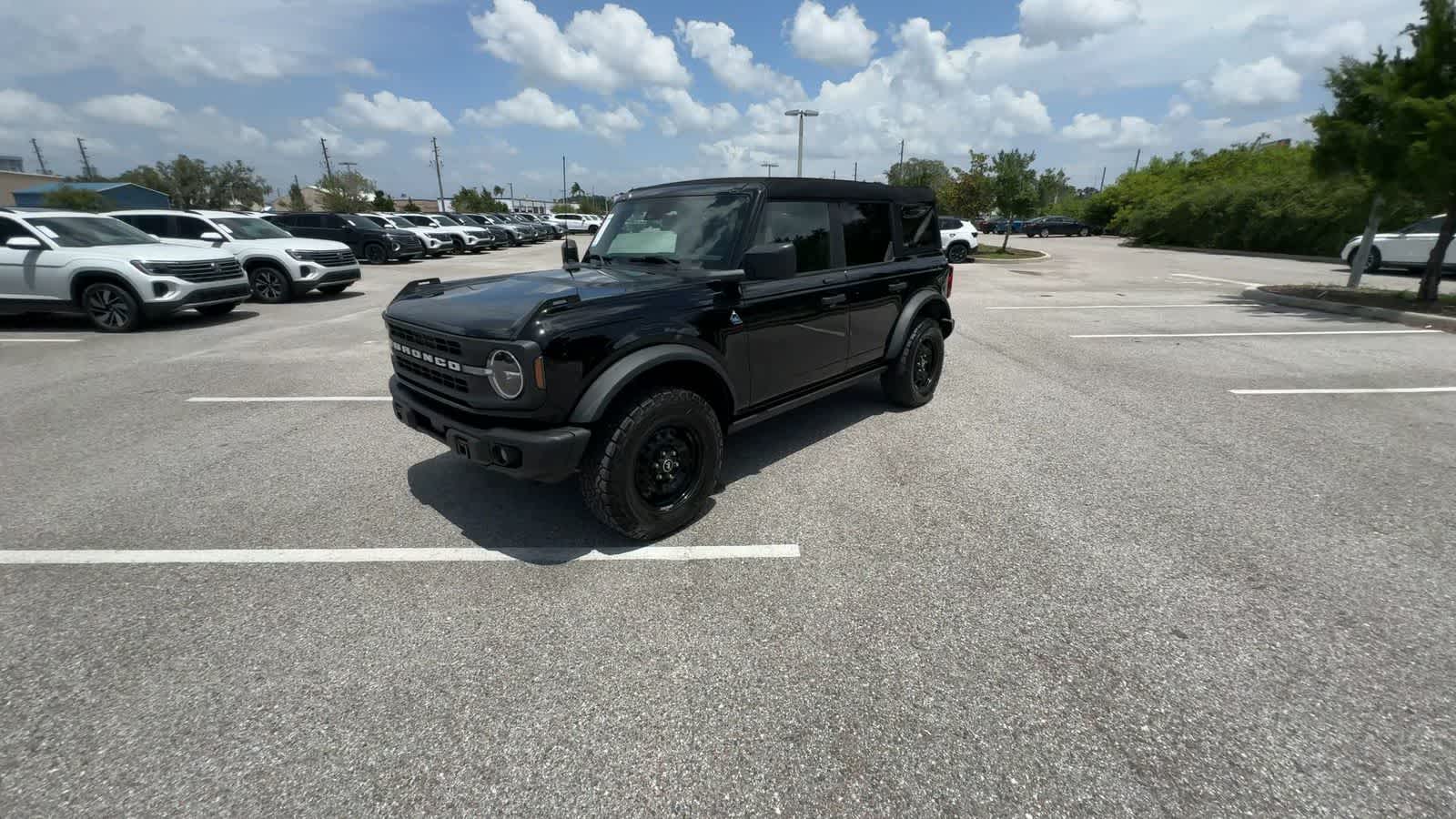 Ford Bronco Black Diamond 2023