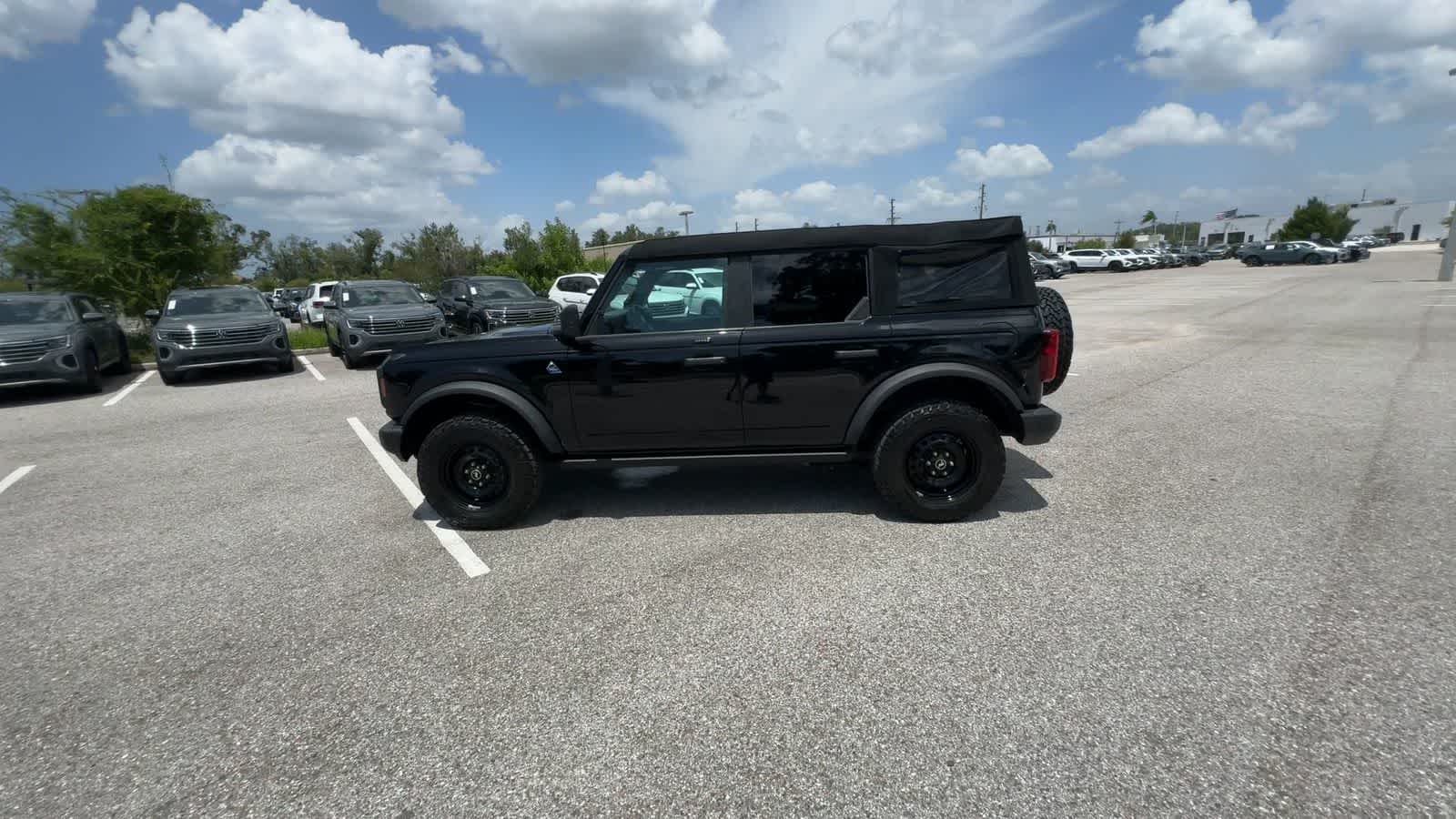 Ford Bronco Black Diamond 2023