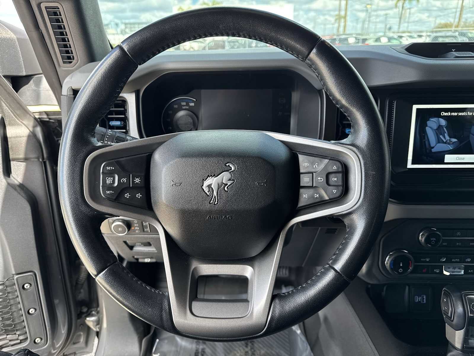 Ford Bronco Black Diamond 2022