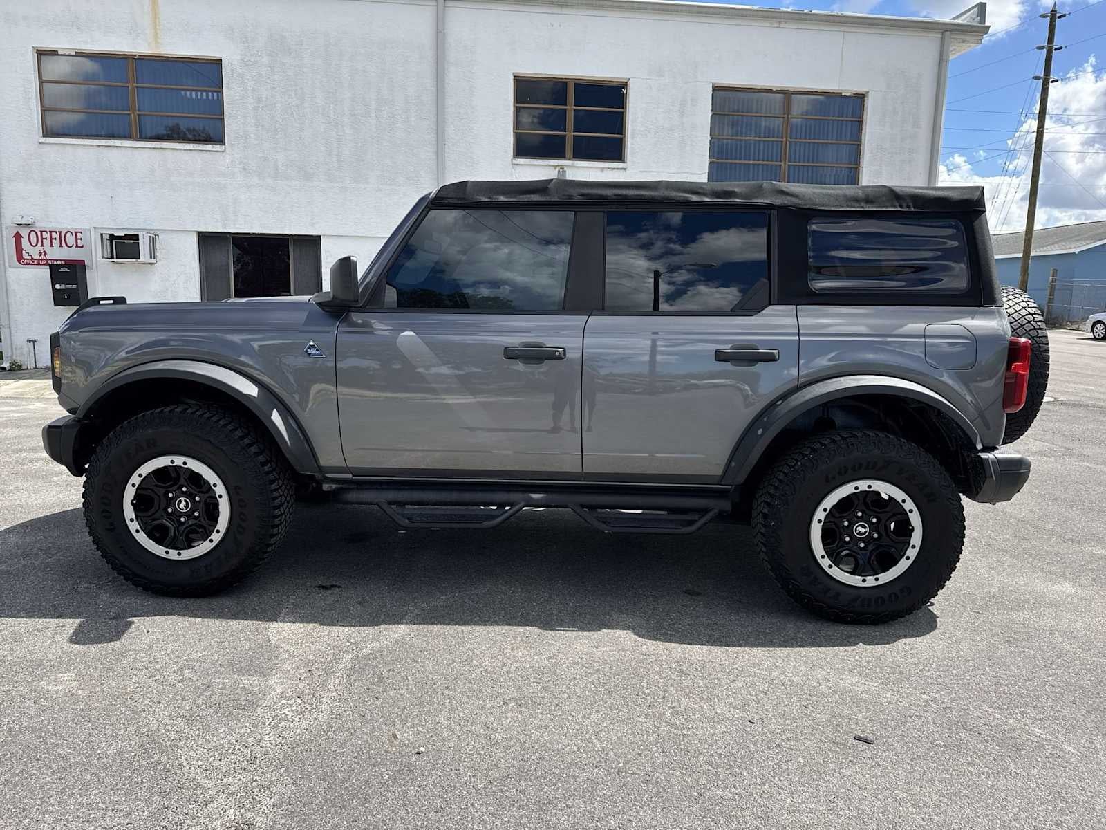 Ford Bronco Black Diamond 2022