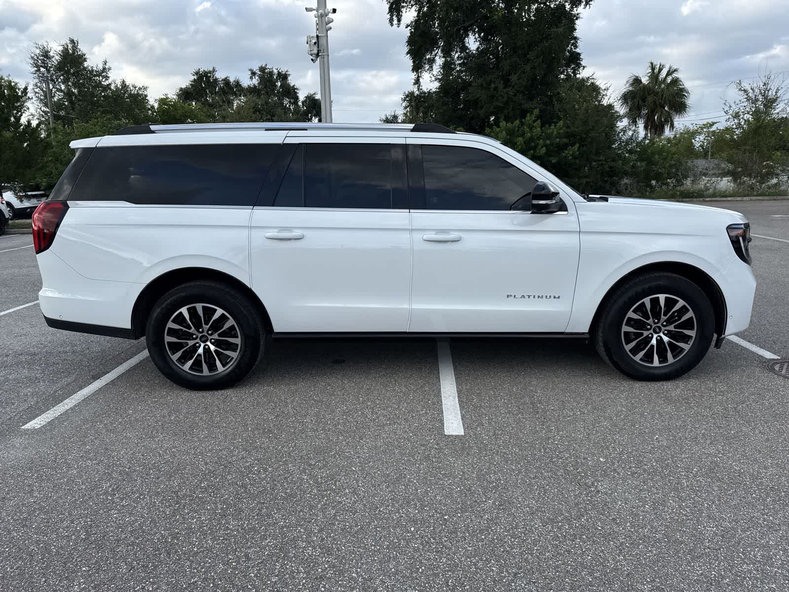 Ford Expedition Max Platinum 2025