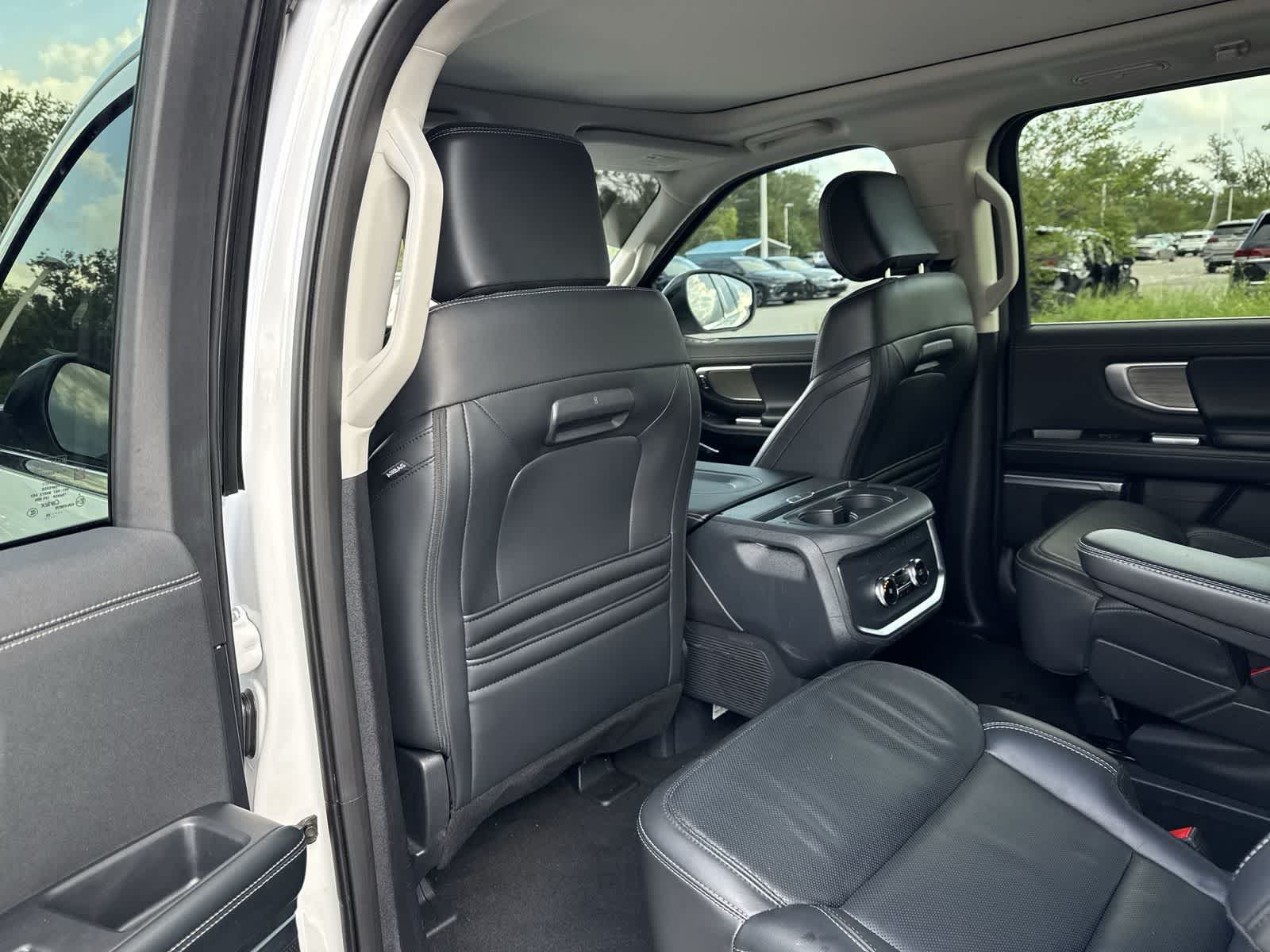 Ford Expedition Max Platinum 2025