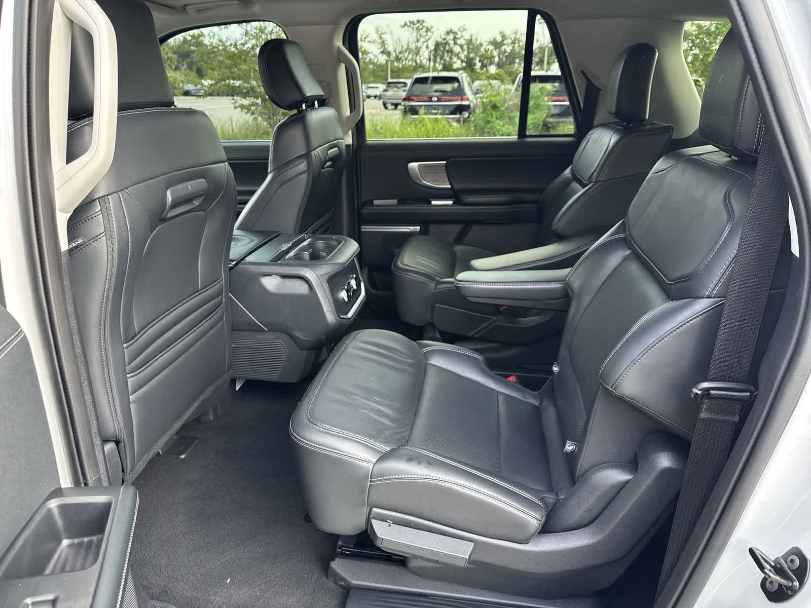 Ford Expedition Max Platinum 2025