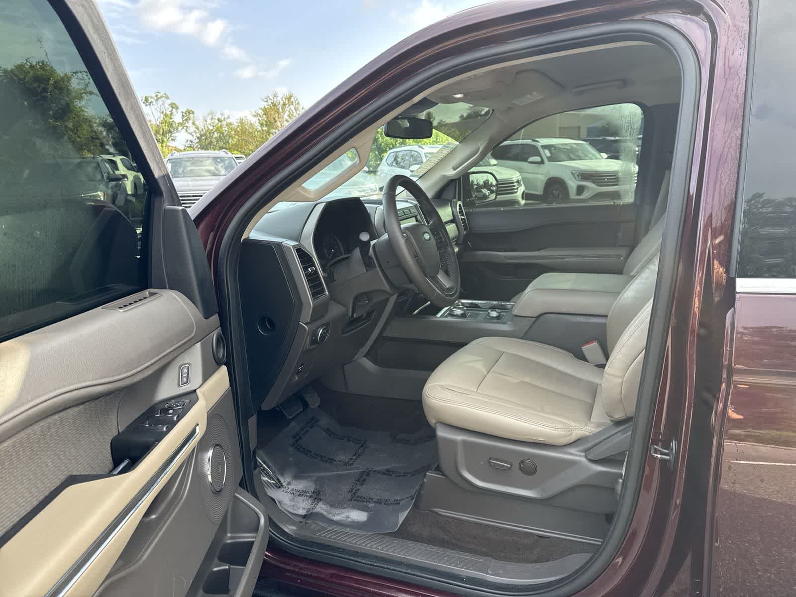 Ford Expedition XLT 2020