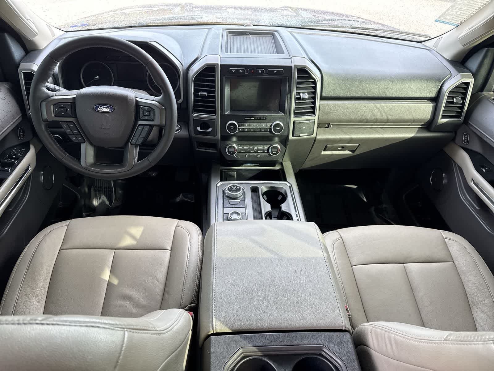 Ford Expedition XLT 2020