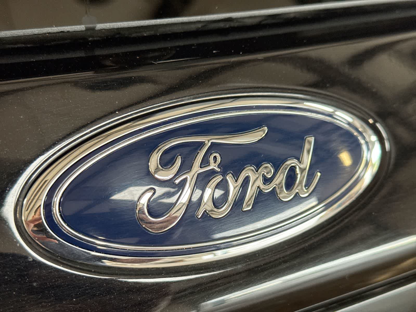 Ford Explorer XLT 2022