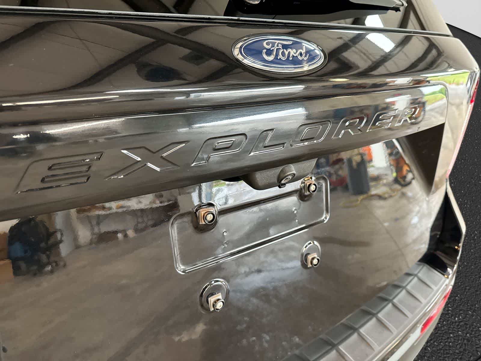 Ford Explorer XLT 2022
