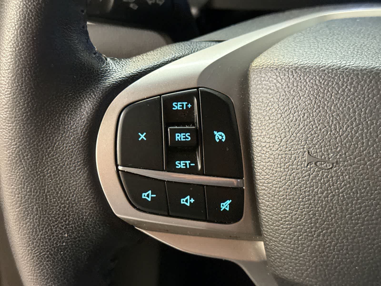 Ford Explorer XLT 2022
