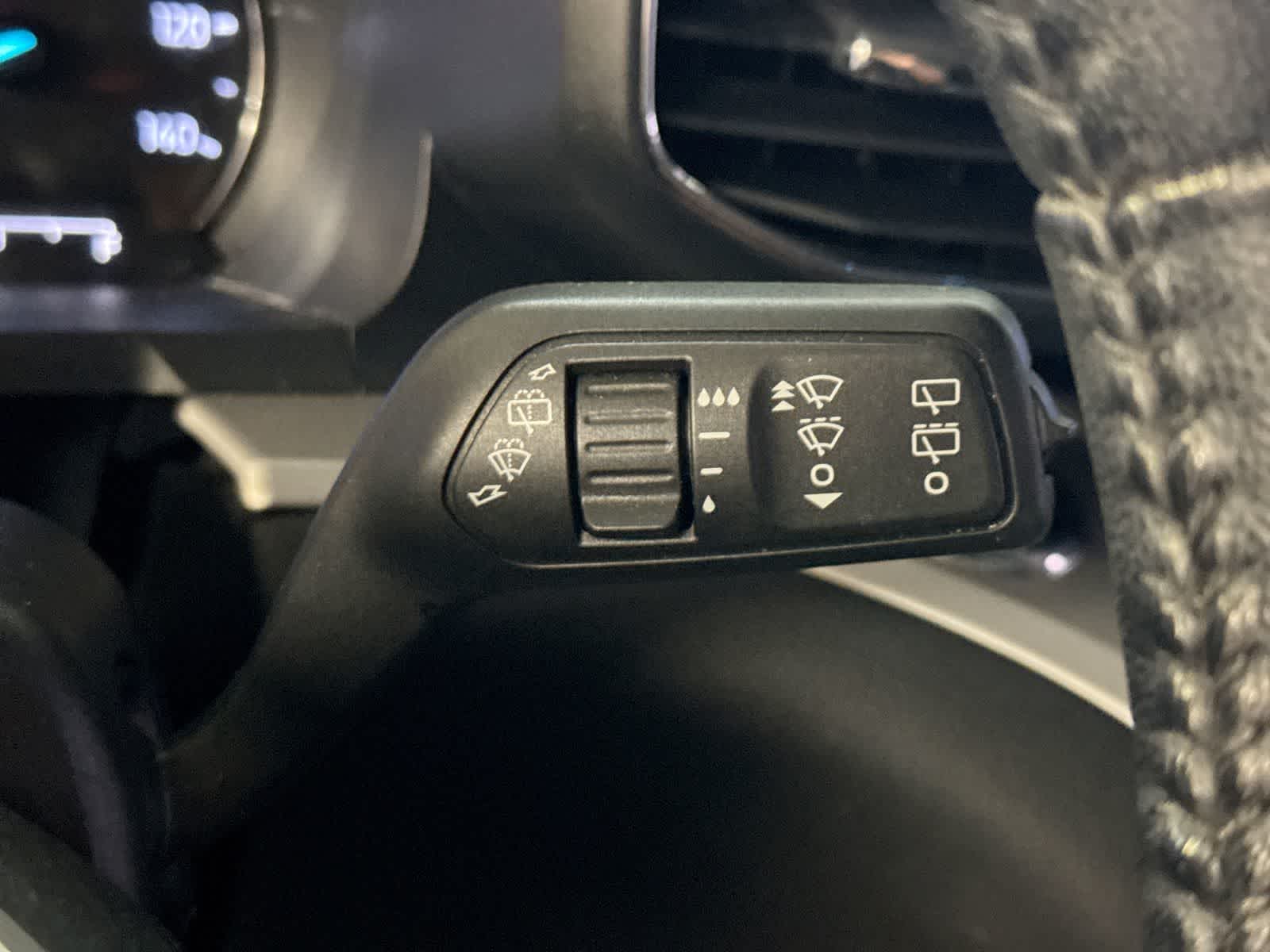 Ford Explorer XLT 2022