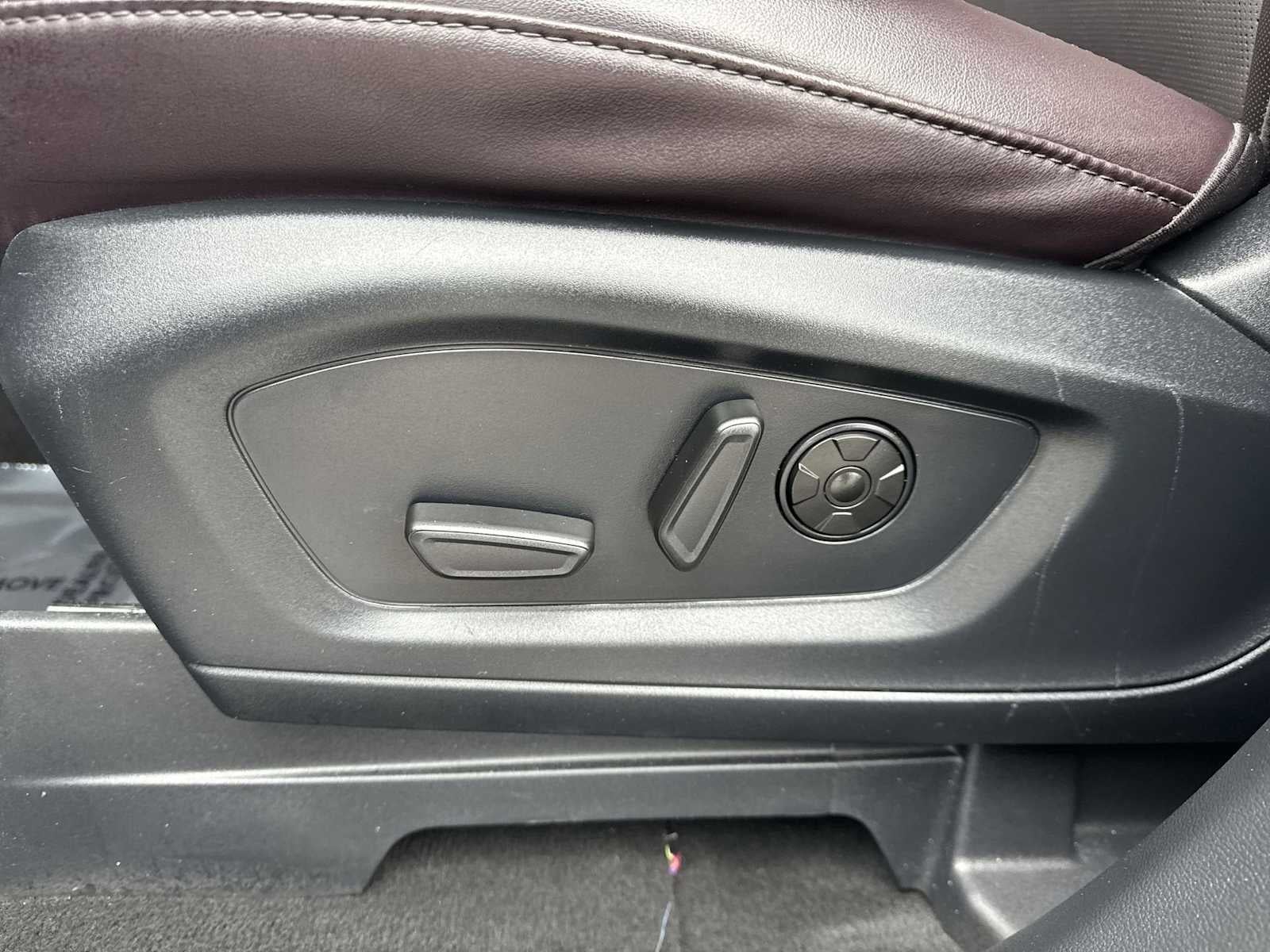 Ford Explorer Platinum 2025