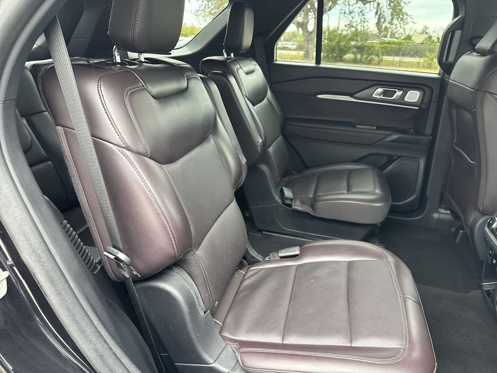 Ford Explorer Platinum 2025