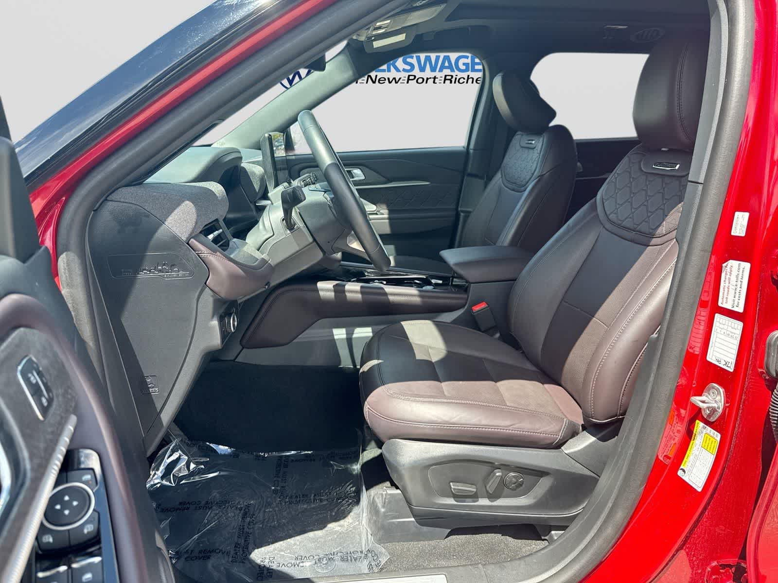 Ford Explorer Platinum 2025