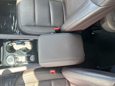 Ford Explorer Platinum 2025
