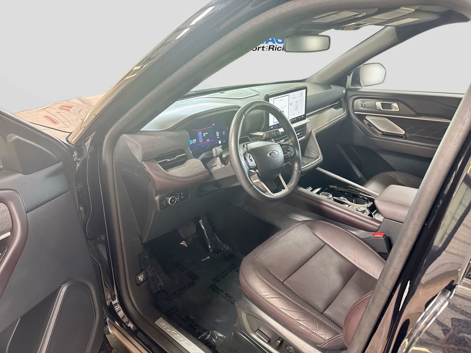 Ford Explorer Platinum 2025
