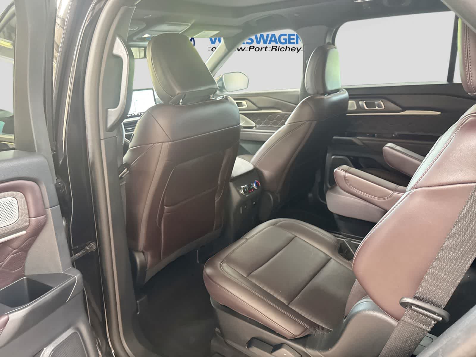 Ford Explorer Platinum 2025