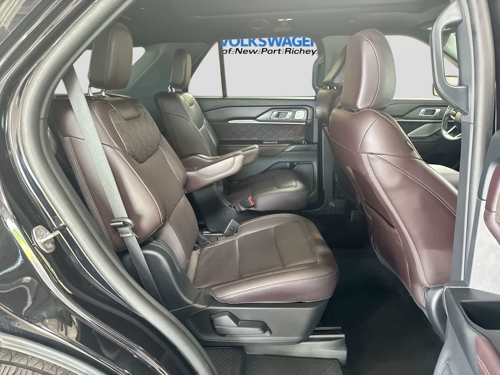 Ford Explorer Platinum 2025