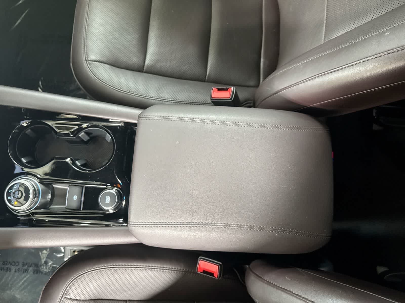 Ford Explorer Platinum 2025