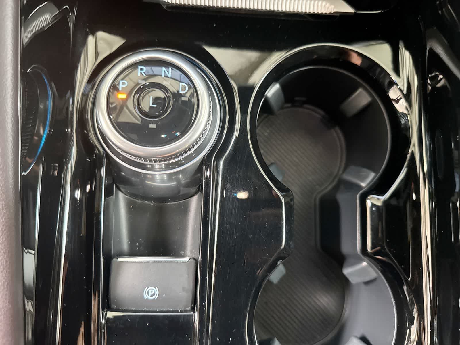 Ford Explorer Platinum 2025