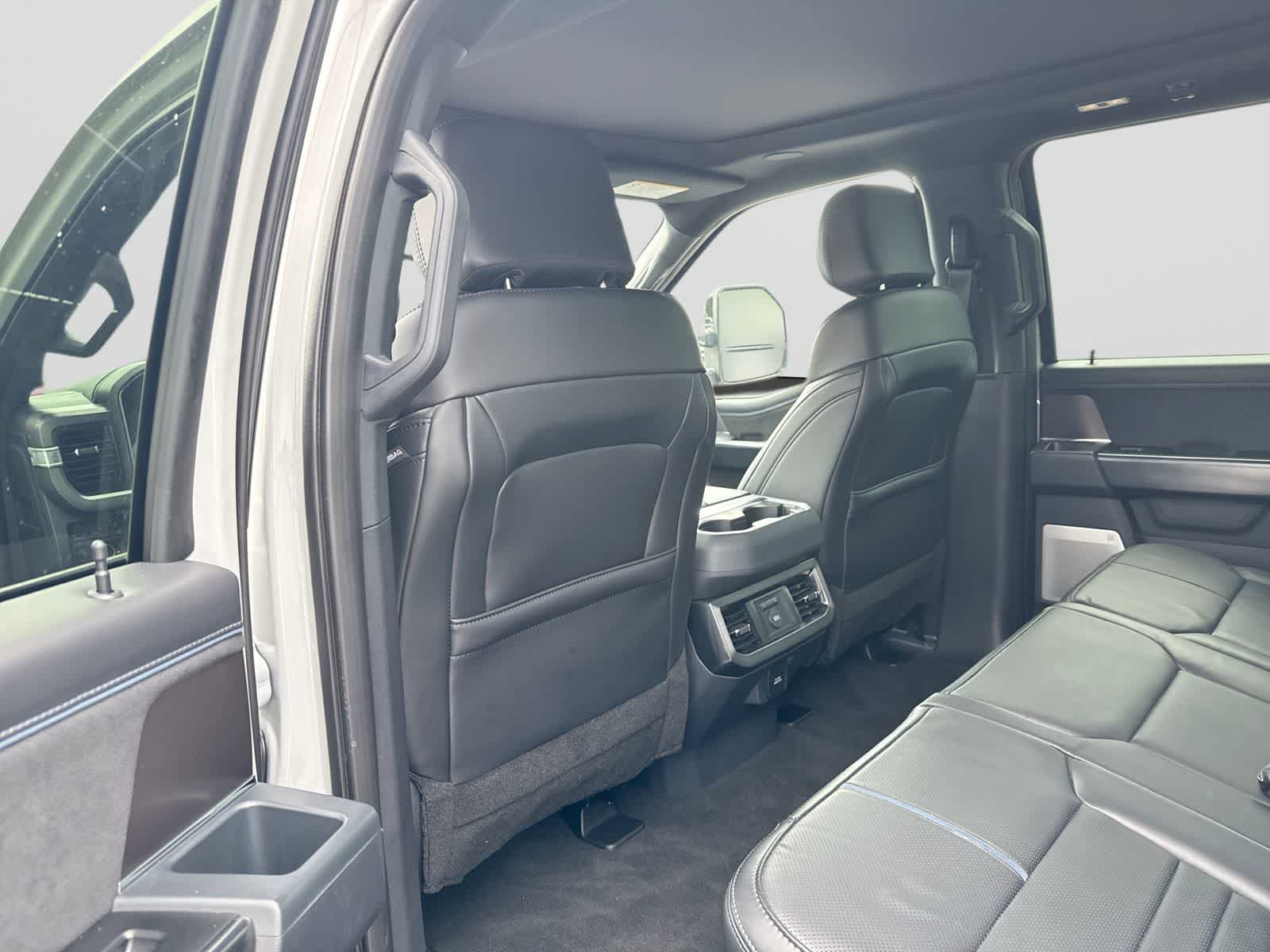 Ford Super Duty F-250 SRW Platinum 2026