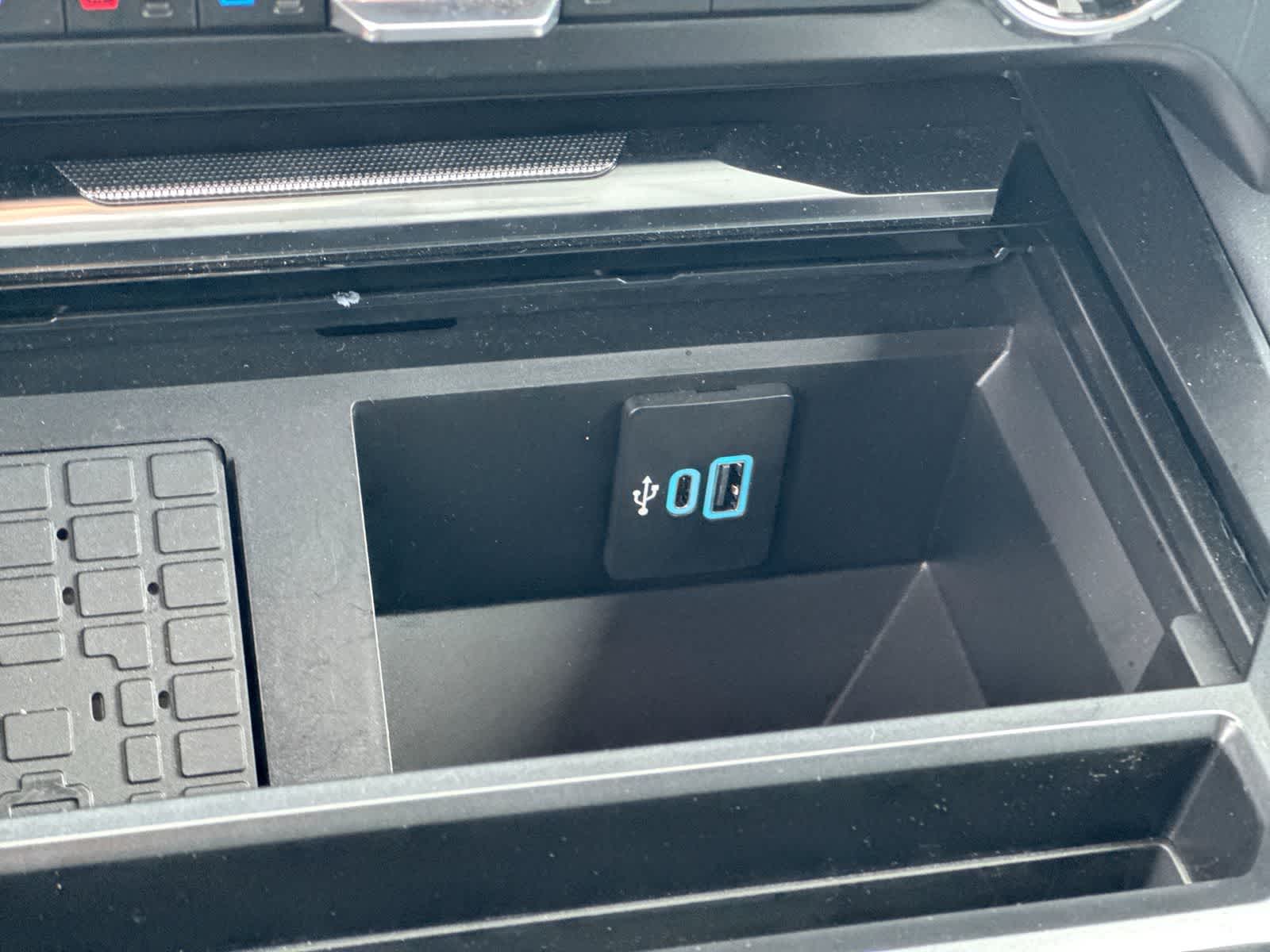 Ford Super Duty F-250 SRW Platinum 2026