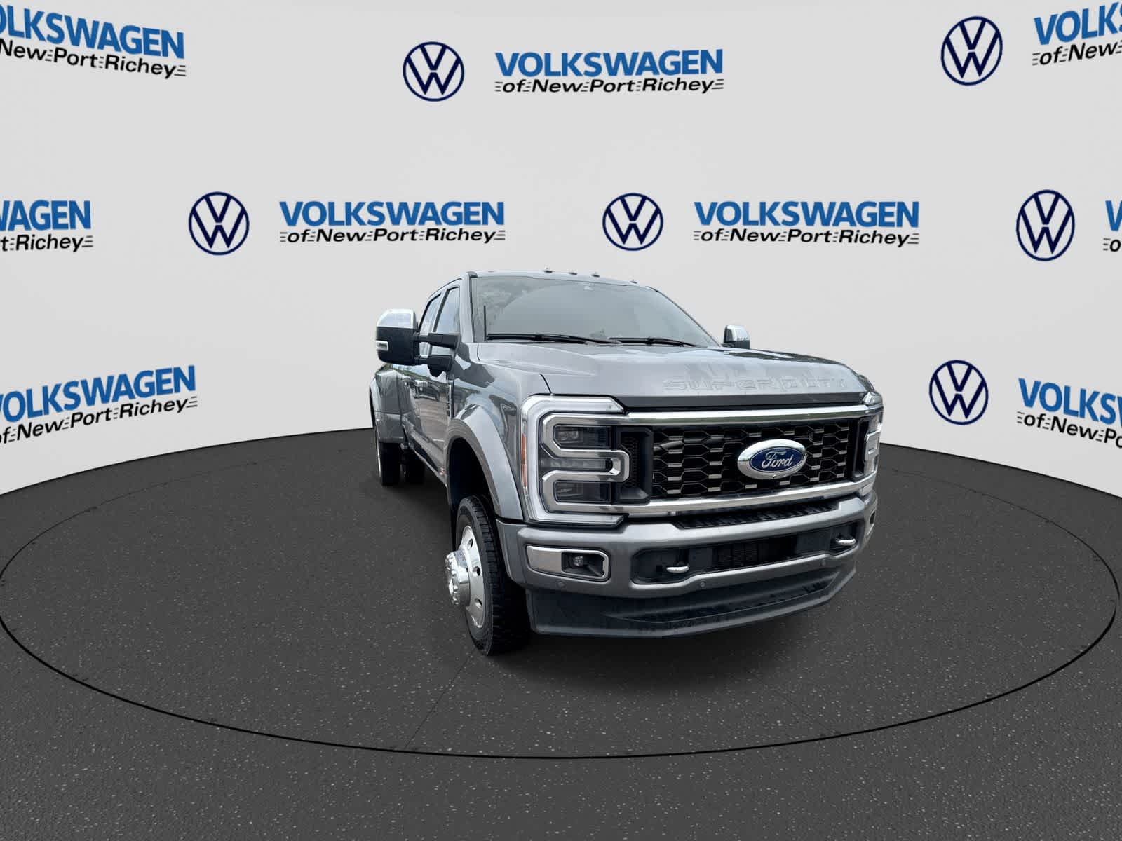 Ford Super Duty F-450 Pickup Platinum 2024