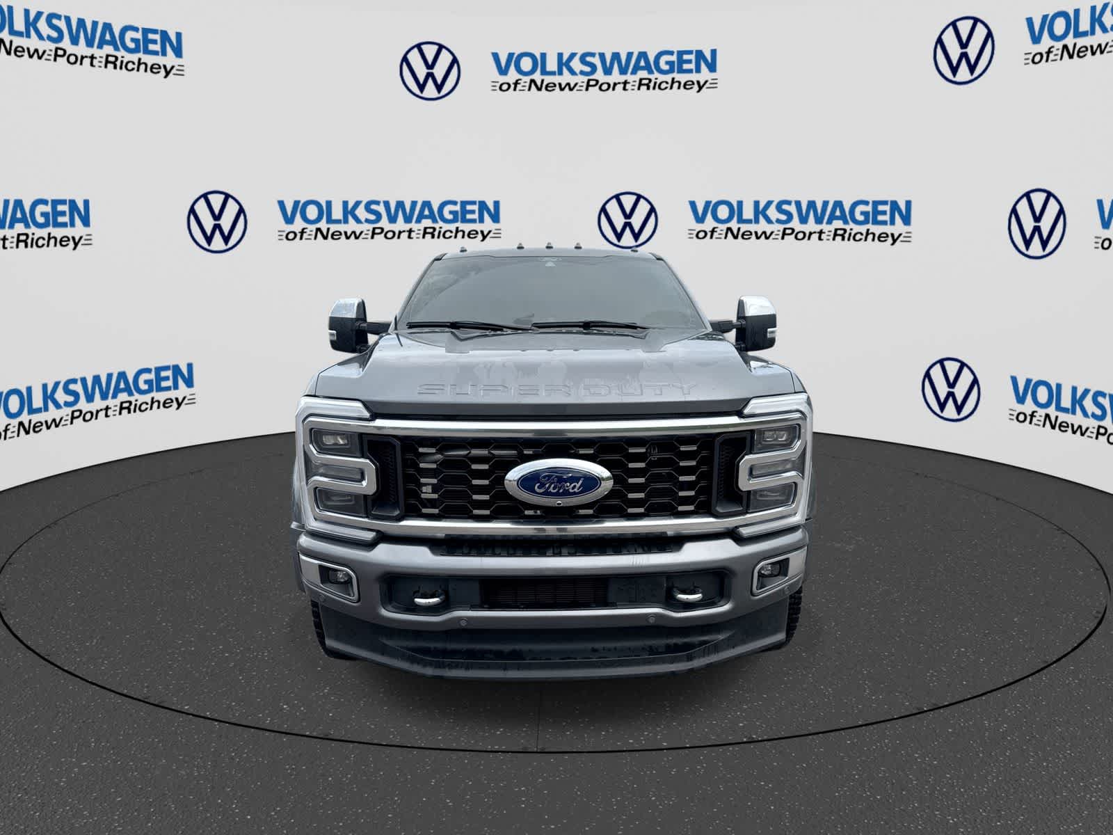 Ford Super Duty F-450 Pickup Platinum 2024