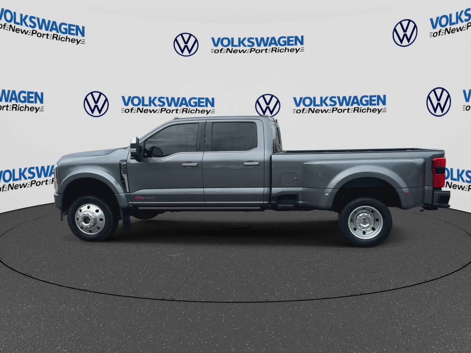 Ford Super Duty F-450 Pickup Platinum 2024