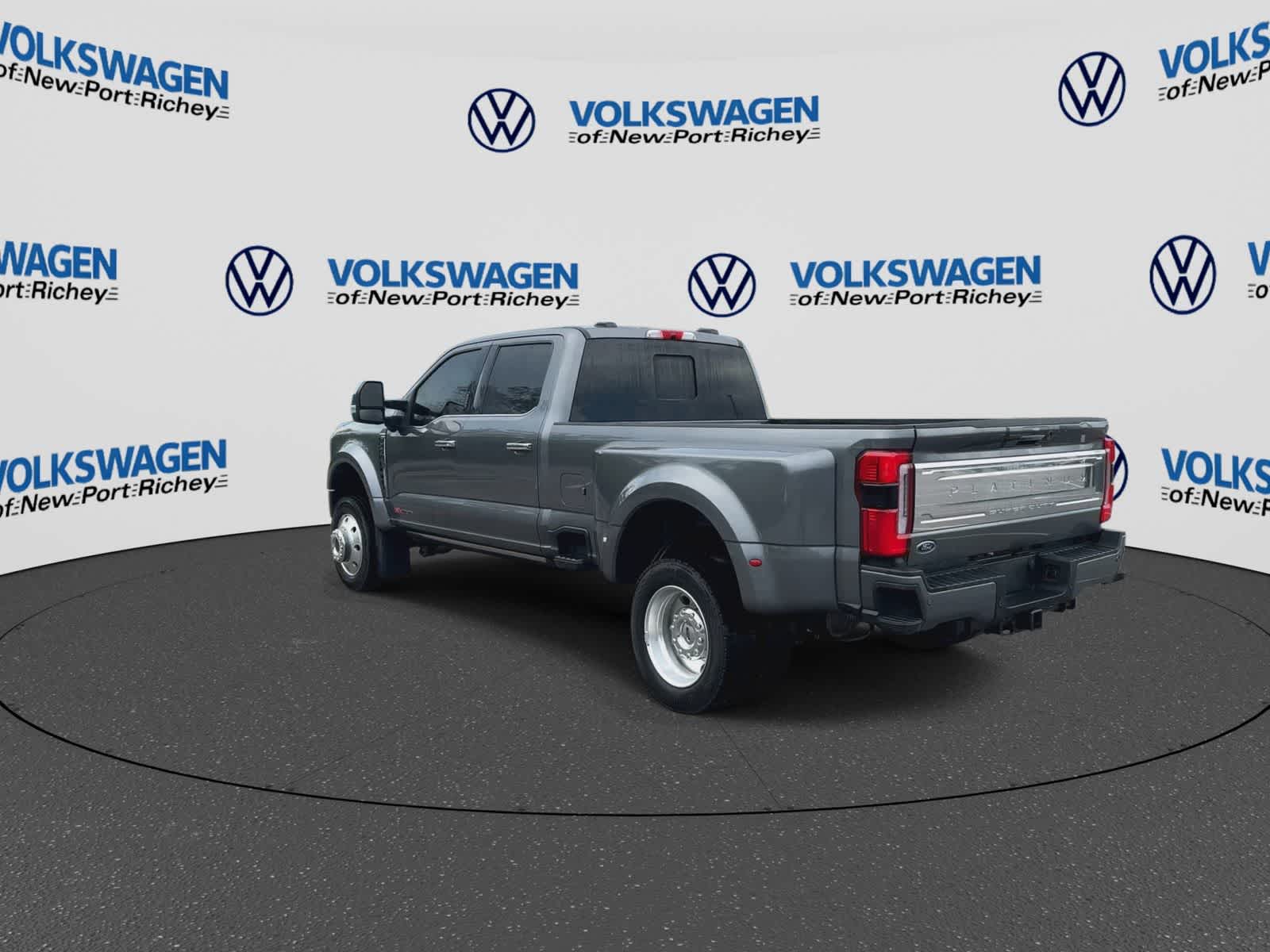 Ford Super Duty F-450 Pickup Platinum 2024