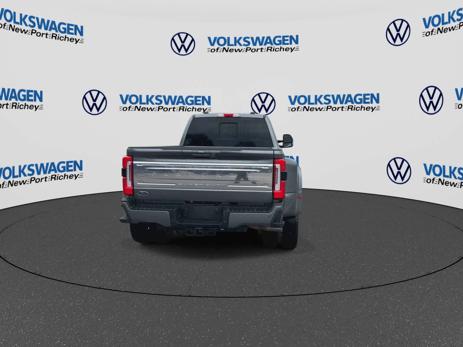 Ford Super Duty F-450 Pickup Platinum 2024
