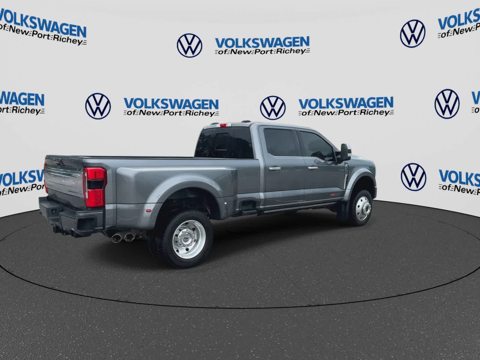 Ford Super Duty F-450 Pickup Platinum 2024