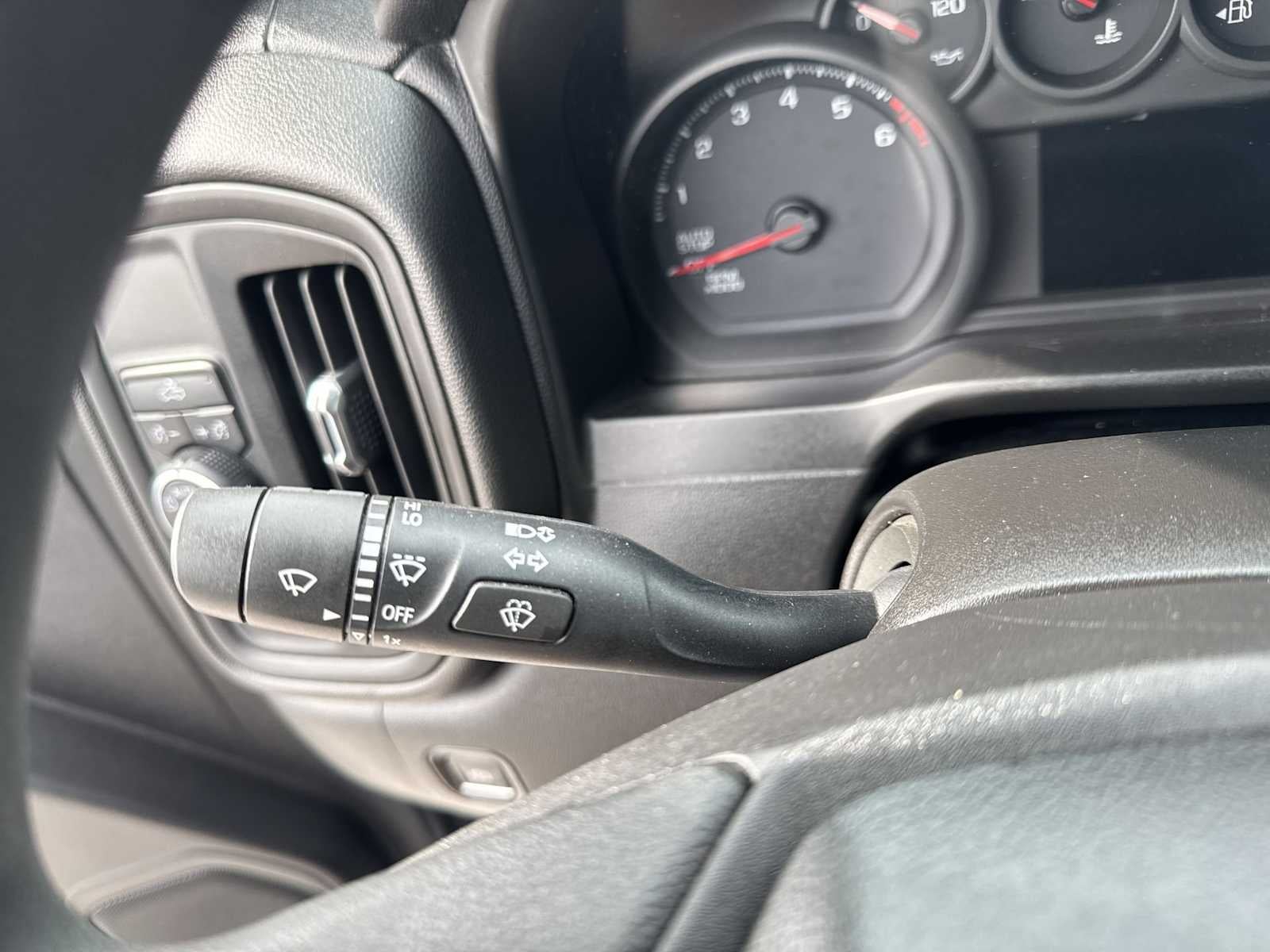 Chevrolet Silverado 1500 Custom 2020