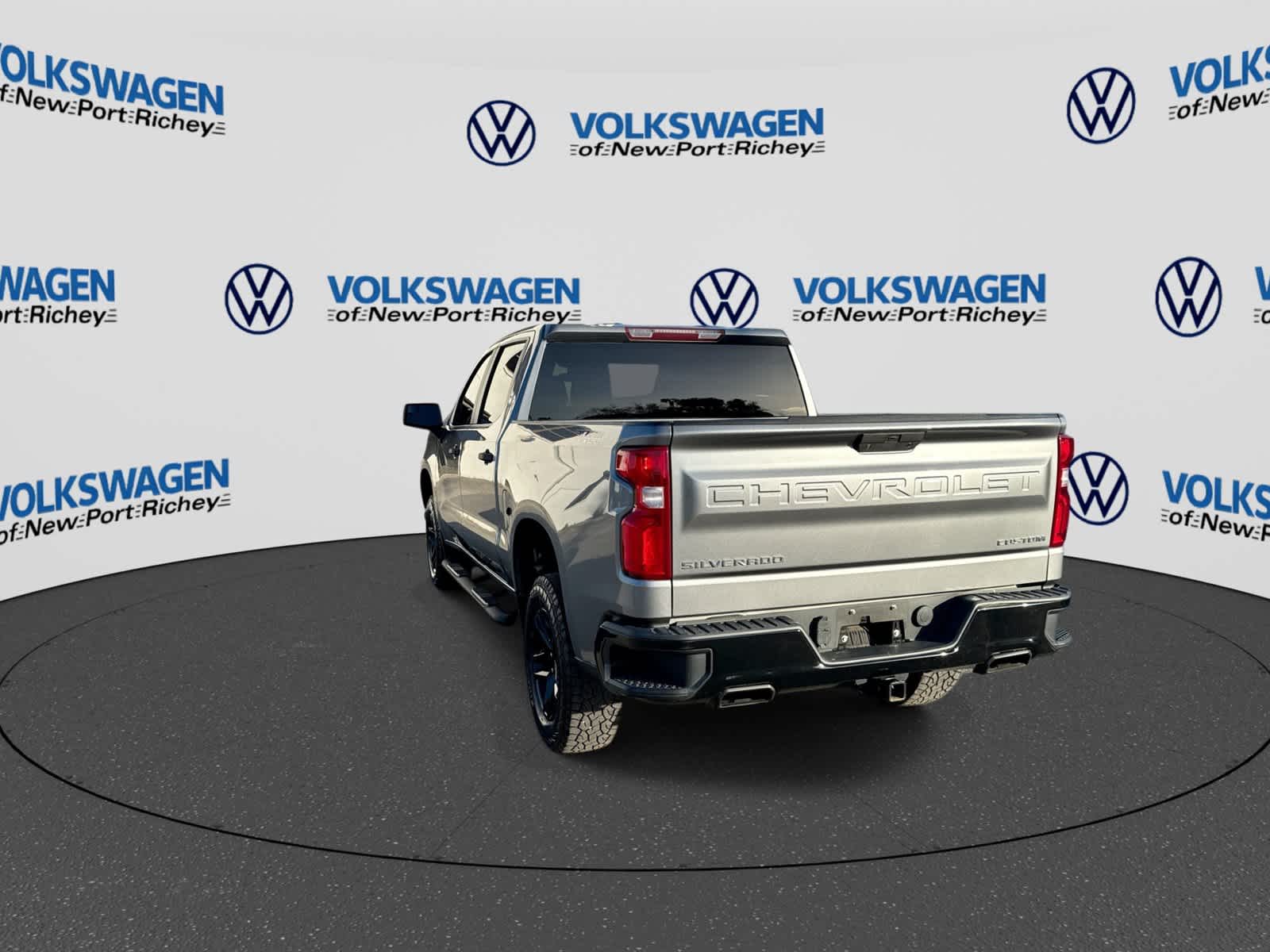 Chevrolet Silverado 1500 Custom Trail Boss 2021