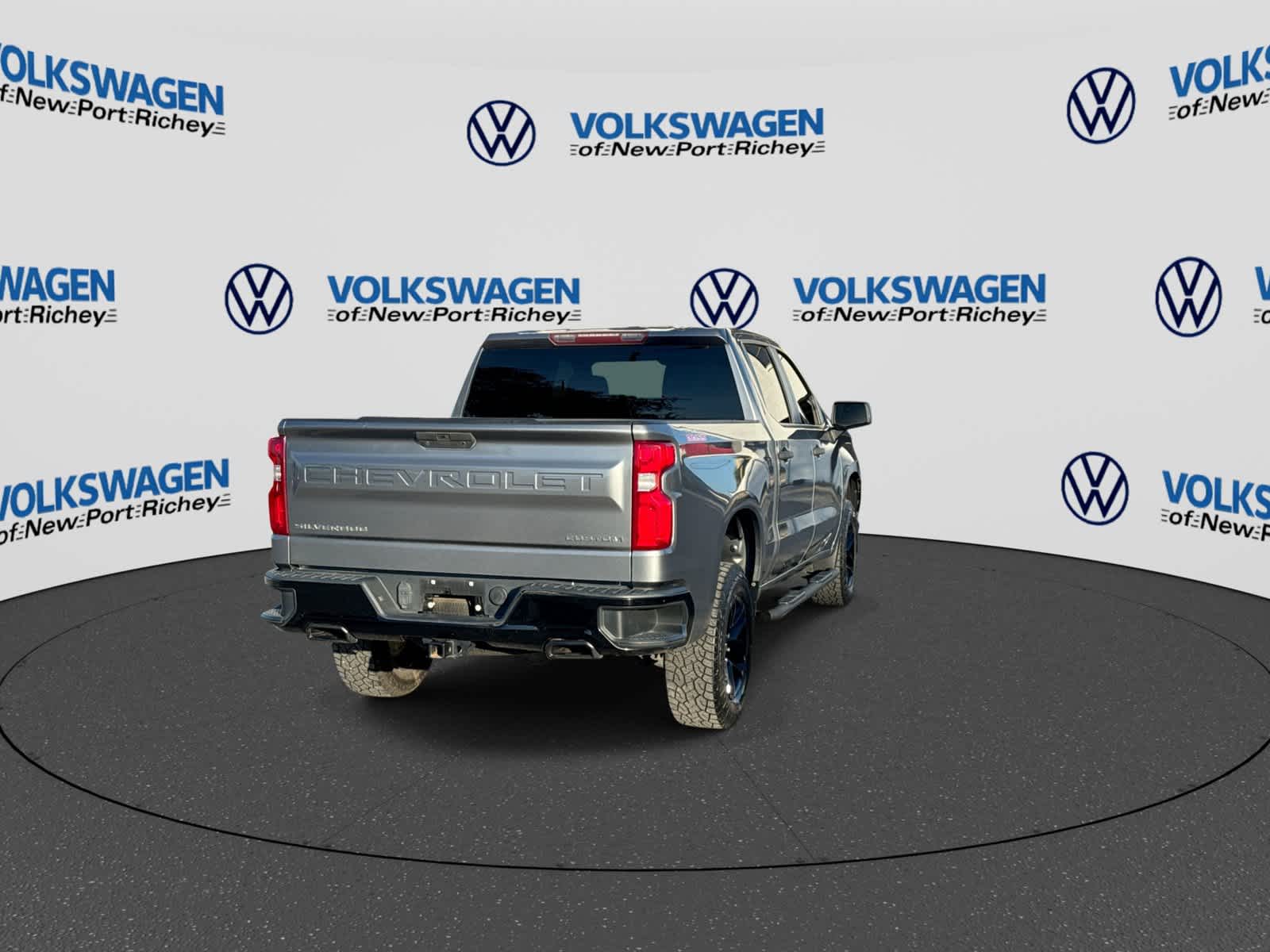 Chevrolet Silverado 1500 Custom Trail Boss 2021
