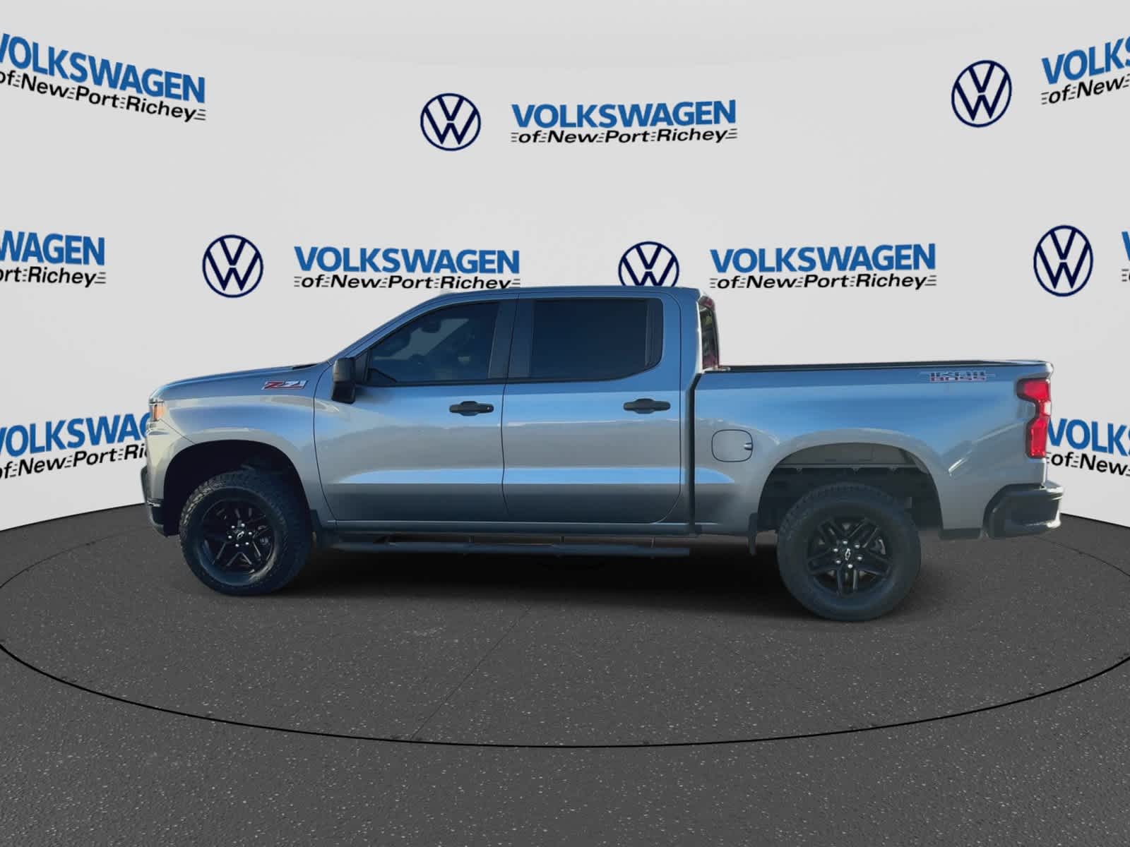 Chevrolet Silverado 1500 Custom Trail Boss 2021